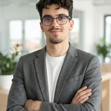 Álvaro — Ingeniero de Telecomunicación